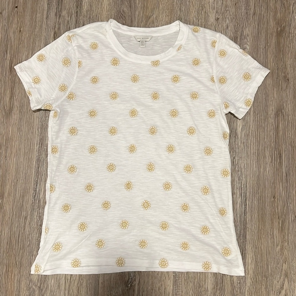 Lucky Brand Daisy Embroidered T-Shirt​